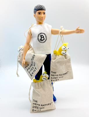 Asian hodl with Yellow
